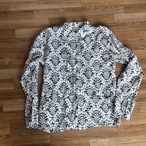 Anne Klein White and blue  Patterned Button-Up Shirt